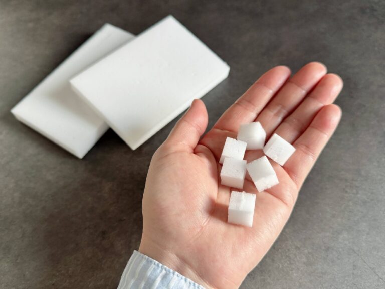 飛ぶように売れてる【ダイソー】「水筒洗い用に常備しておくべき！」超優秀人気グッズ3選