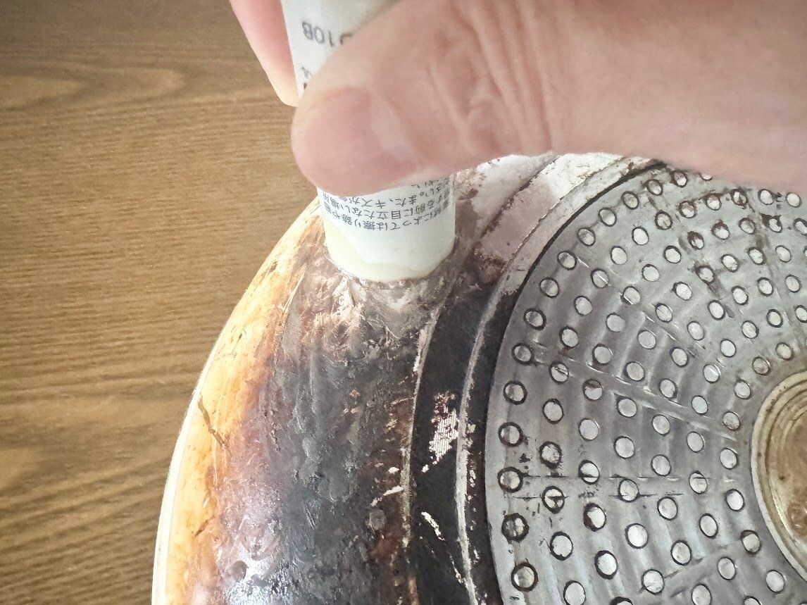 水をつけてこするだけ！