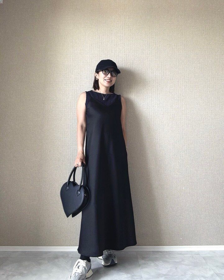 ユニクロ サテンキャミソールワンピース