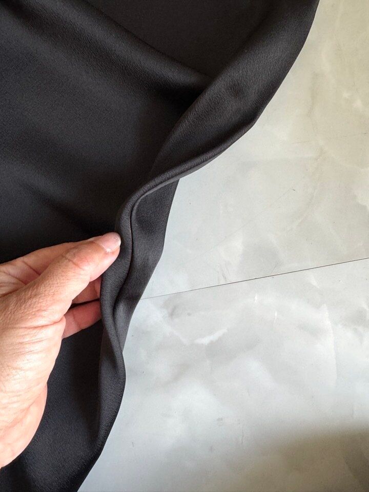 ユニクロ サテンキャミソールワンピース