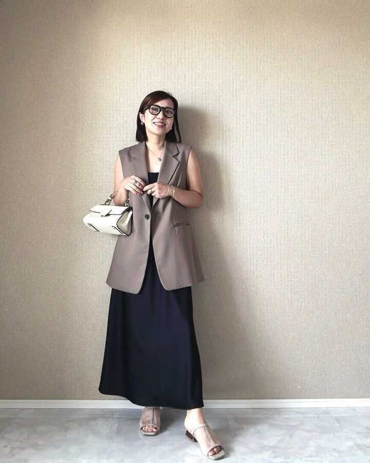 ユニクロ サテンキャミソールワンピース