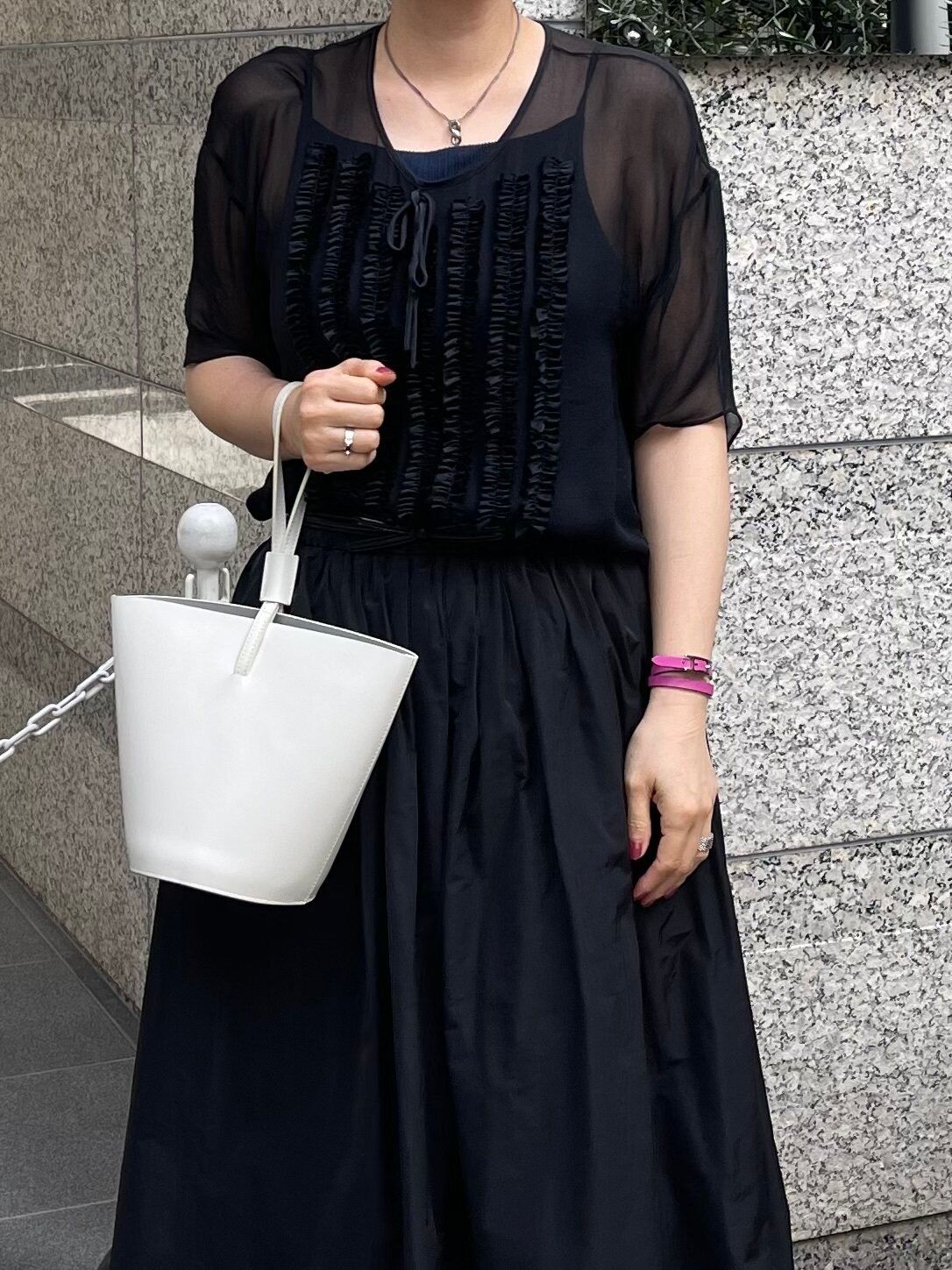 ブラックシアーブラウス