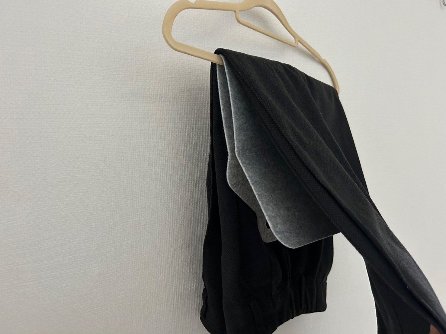 【無印良品】くり返し使えるのがうれしい!ジメジメする時期におすすめの“吊るすだけ”でOKな除湿シートはクローゼットの必需品になるかも