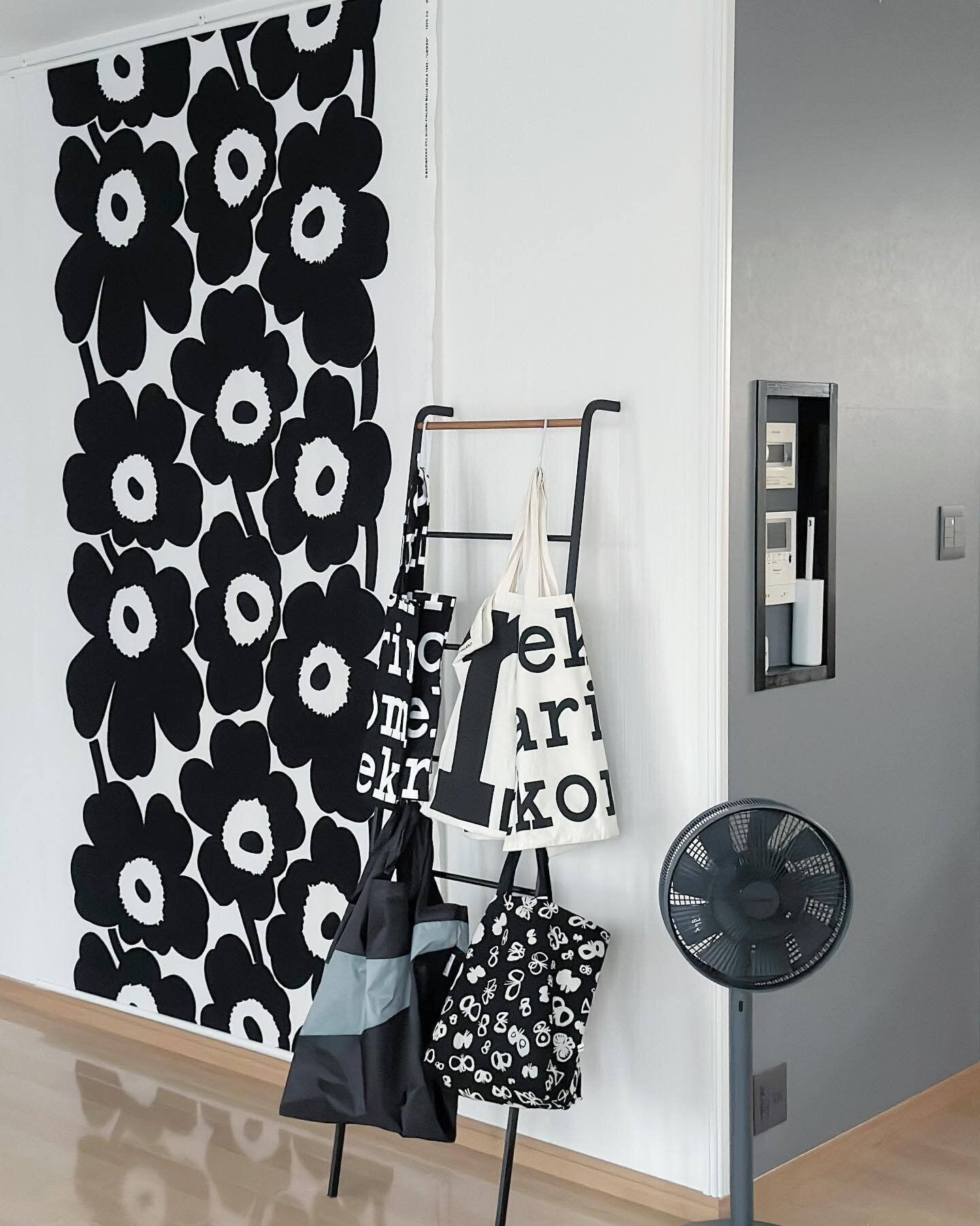 取り入れやすい！ラダーラックを使った収納方法