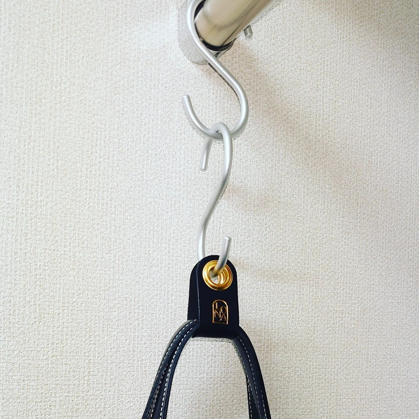 負荷を軽減するレザーフックを使用するアイデア