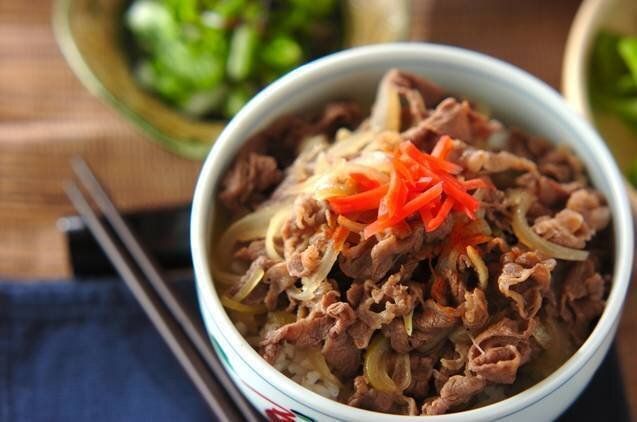人気の丼もの!簡単にできる基本の牛丼