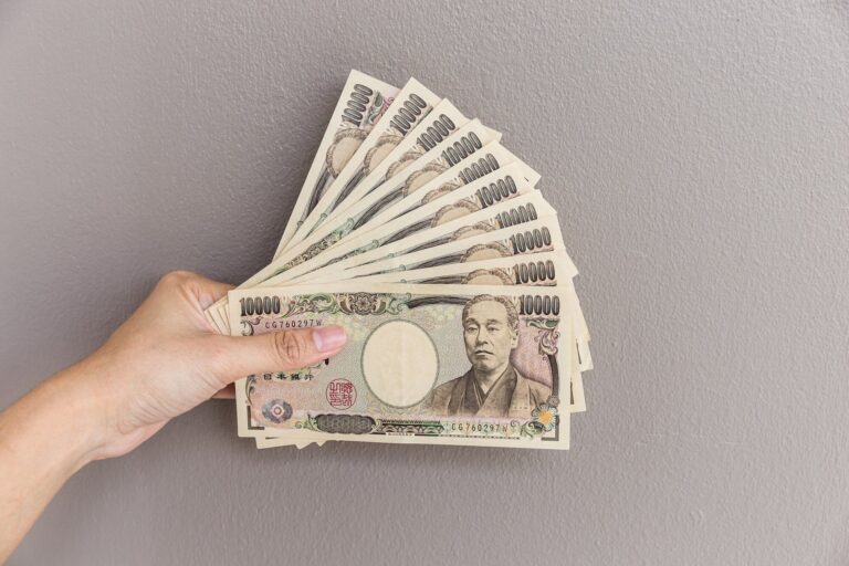 やめたら、いつの間にか1,000万円貯まっていたこと5選