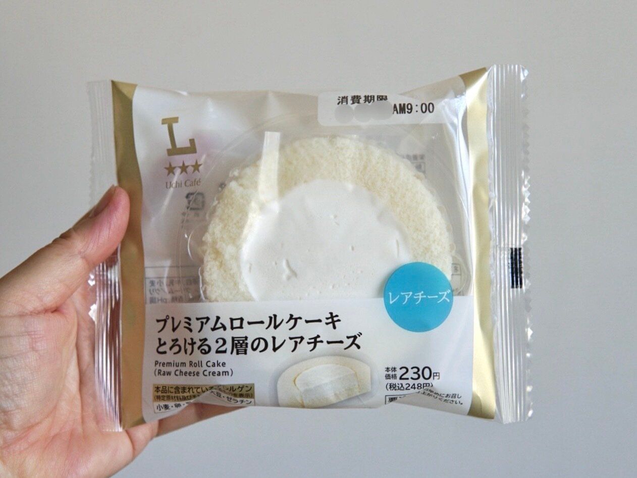 プレミアムロール　とろける2層のレアチーズ