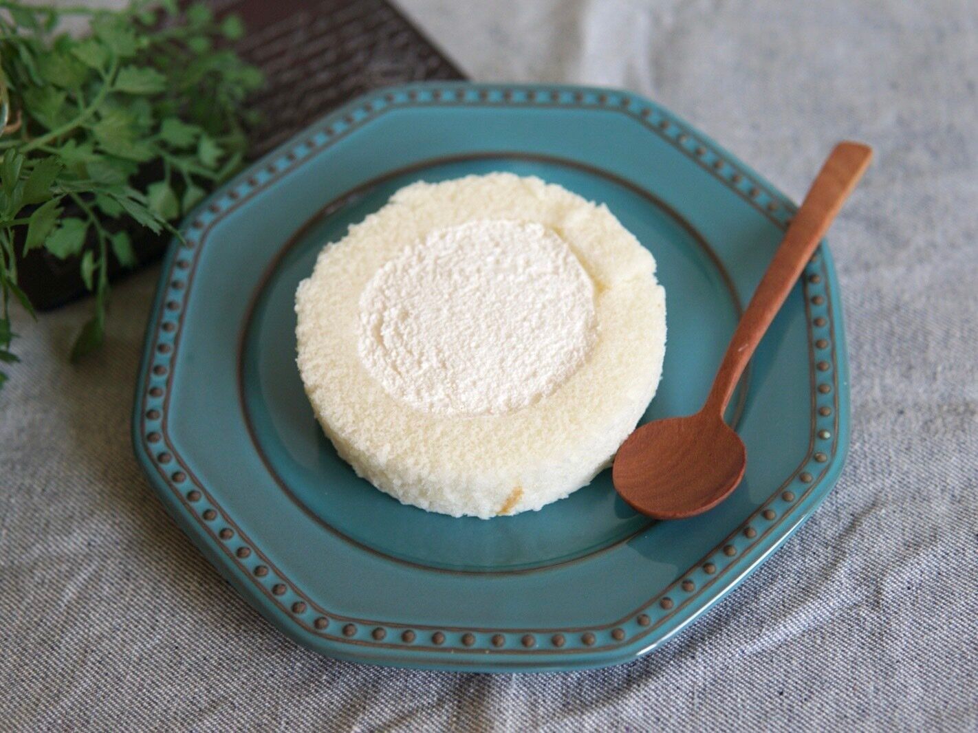 プレミアムロール　とろける2層のレアチーズ