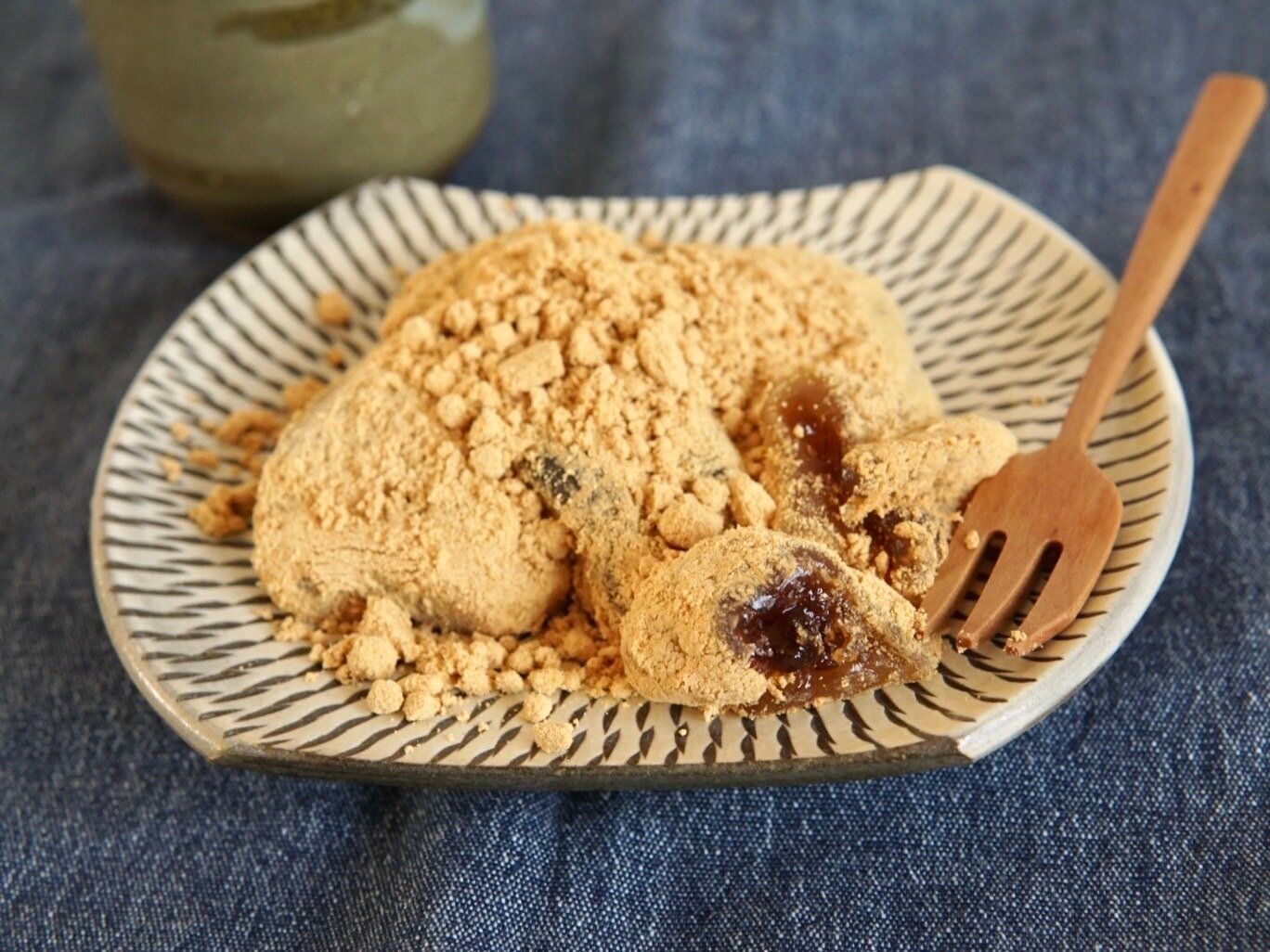 とろけるわらび餅　黒蜜入り