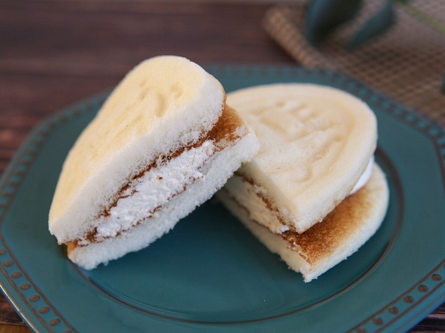 【白い】ふんわりワッフル（ホワイトチョコ）