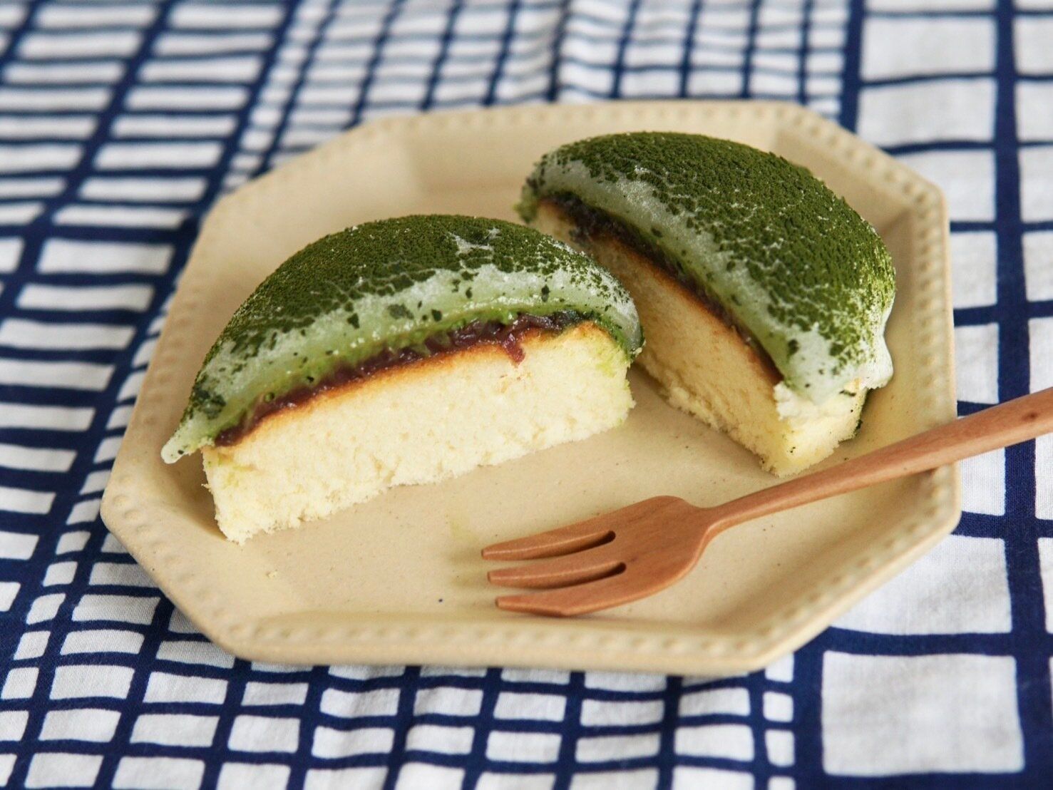 濃いお抹茶大福みたいなパンケーキ