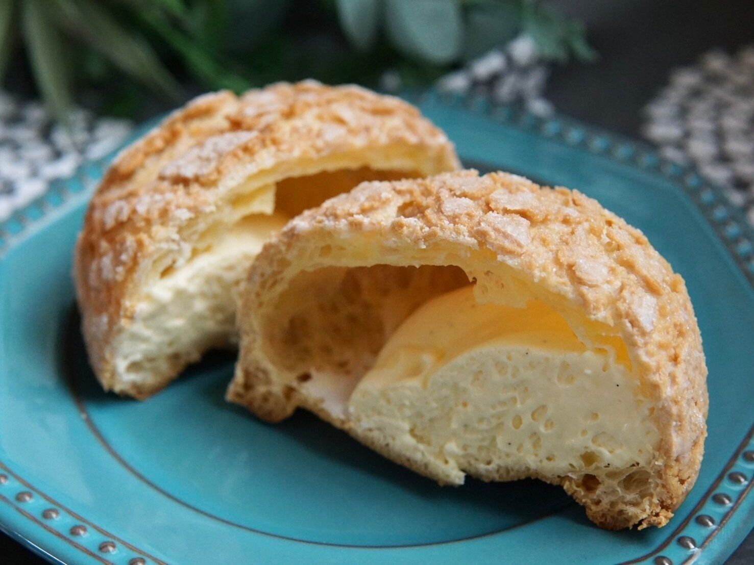 まるでメロンパンみたいなシュー