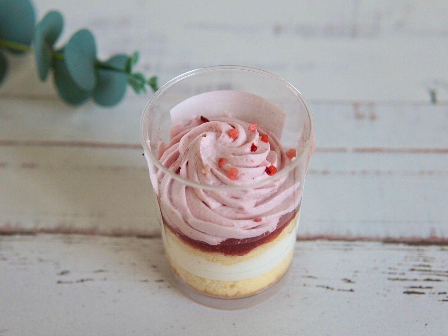 苺のカップショートケーキ