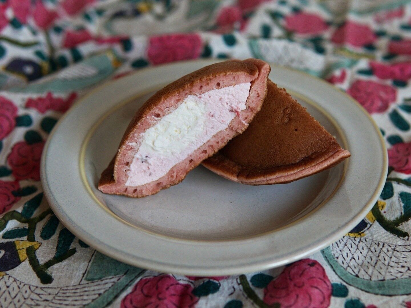 どらもっち　苺＆ホワイトチョコ