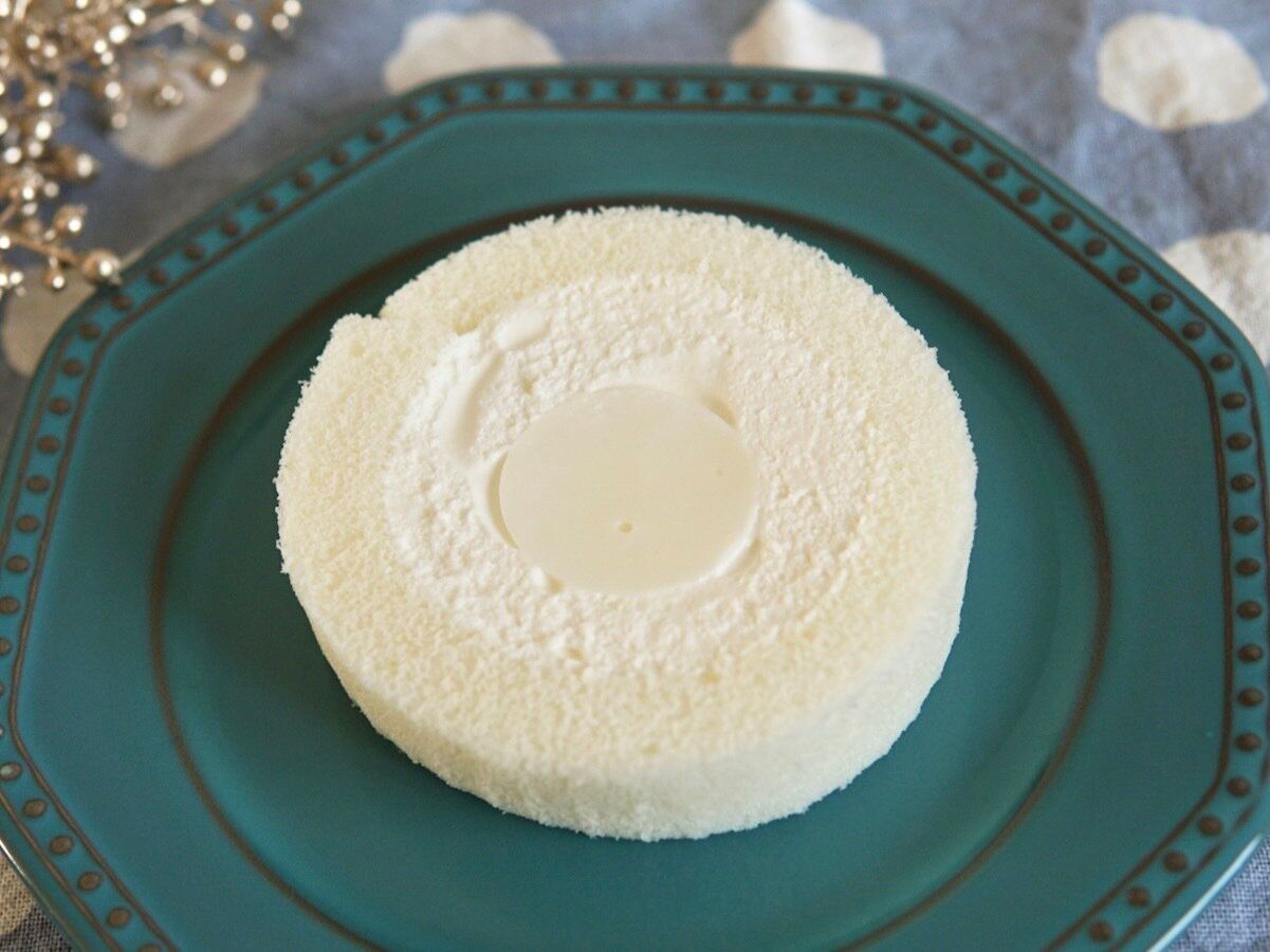 みるくプリンロールケーキ