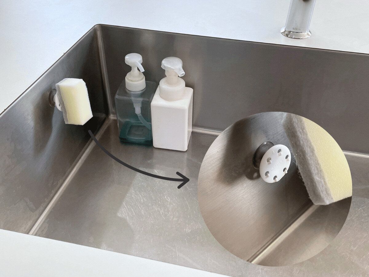 ミニマリストのスポンジラック