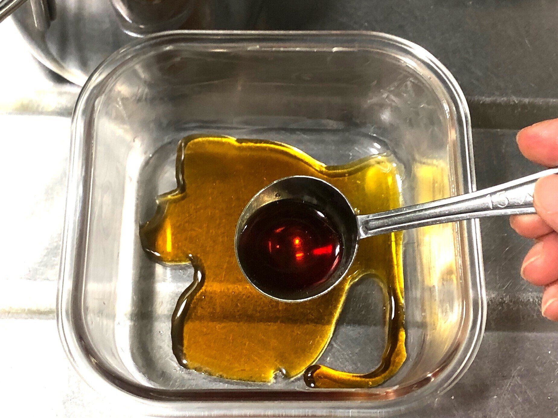 カラメルを入れる