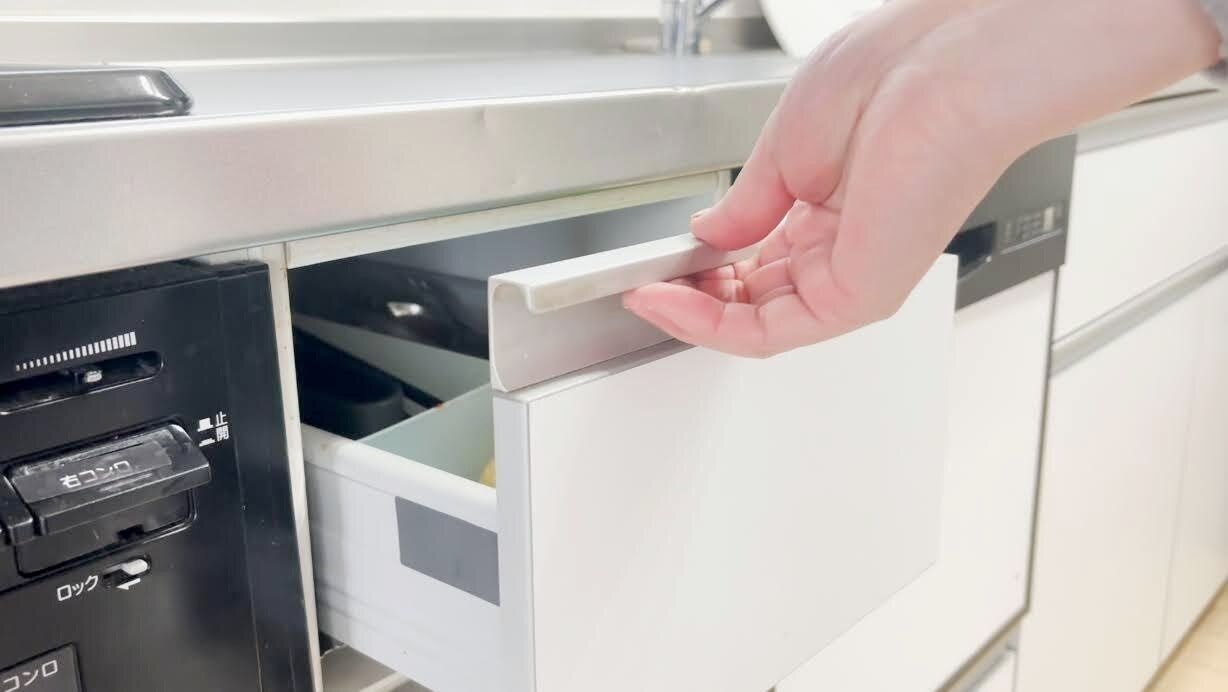 引き出しを片付ける