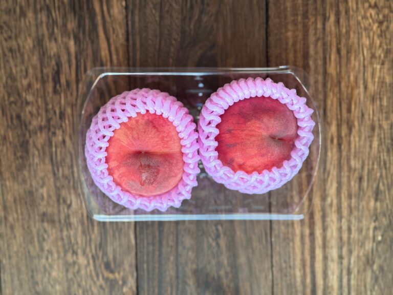 色の違い、うぶ毛の有無、あとひとつは…？甘い桃を選ぶ3つのコツを試してみたら大当たりでした