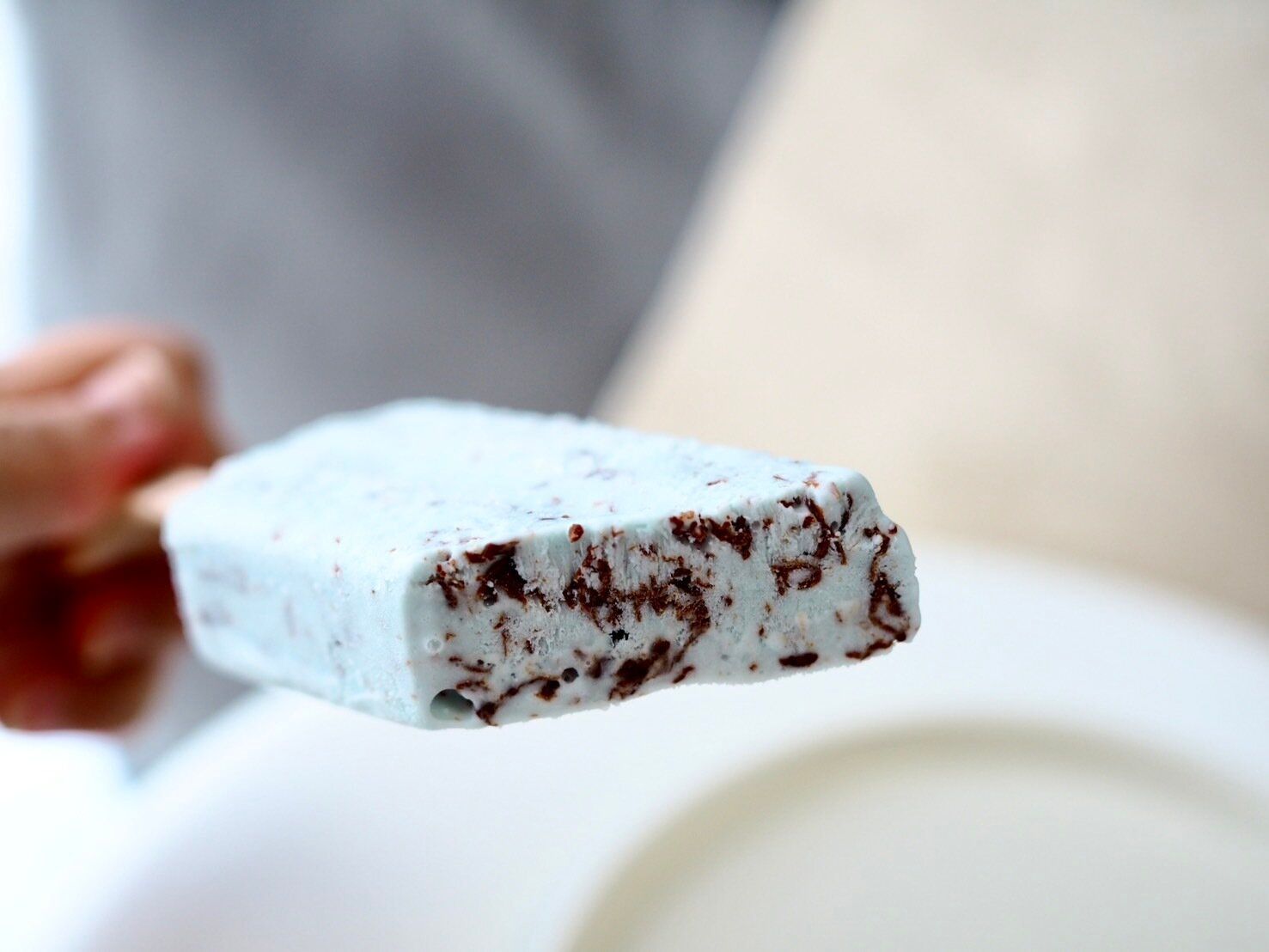 シャトレーゼ「チョコミントバー」断面写真