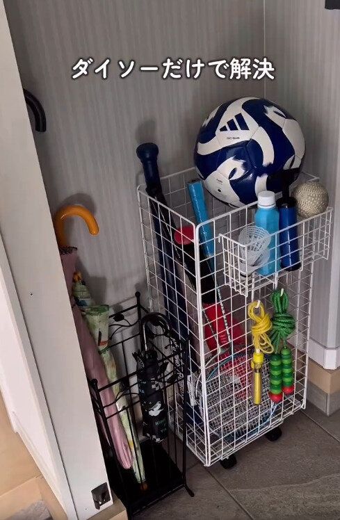 【ダイソー】想像以上に便利すぎる！ダイソーだけでつくる玄関収納