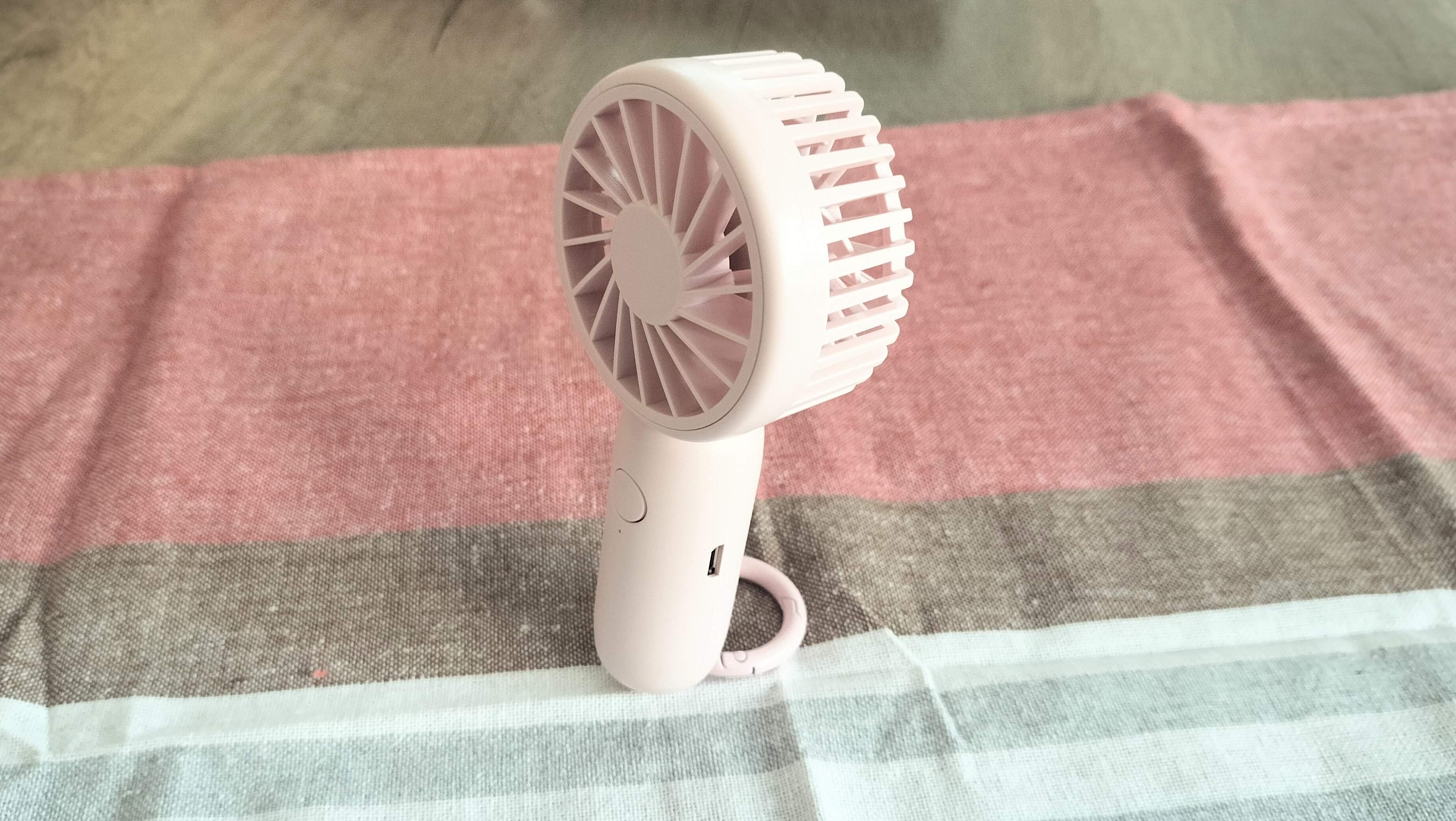 リングの部分でスタンドも可能