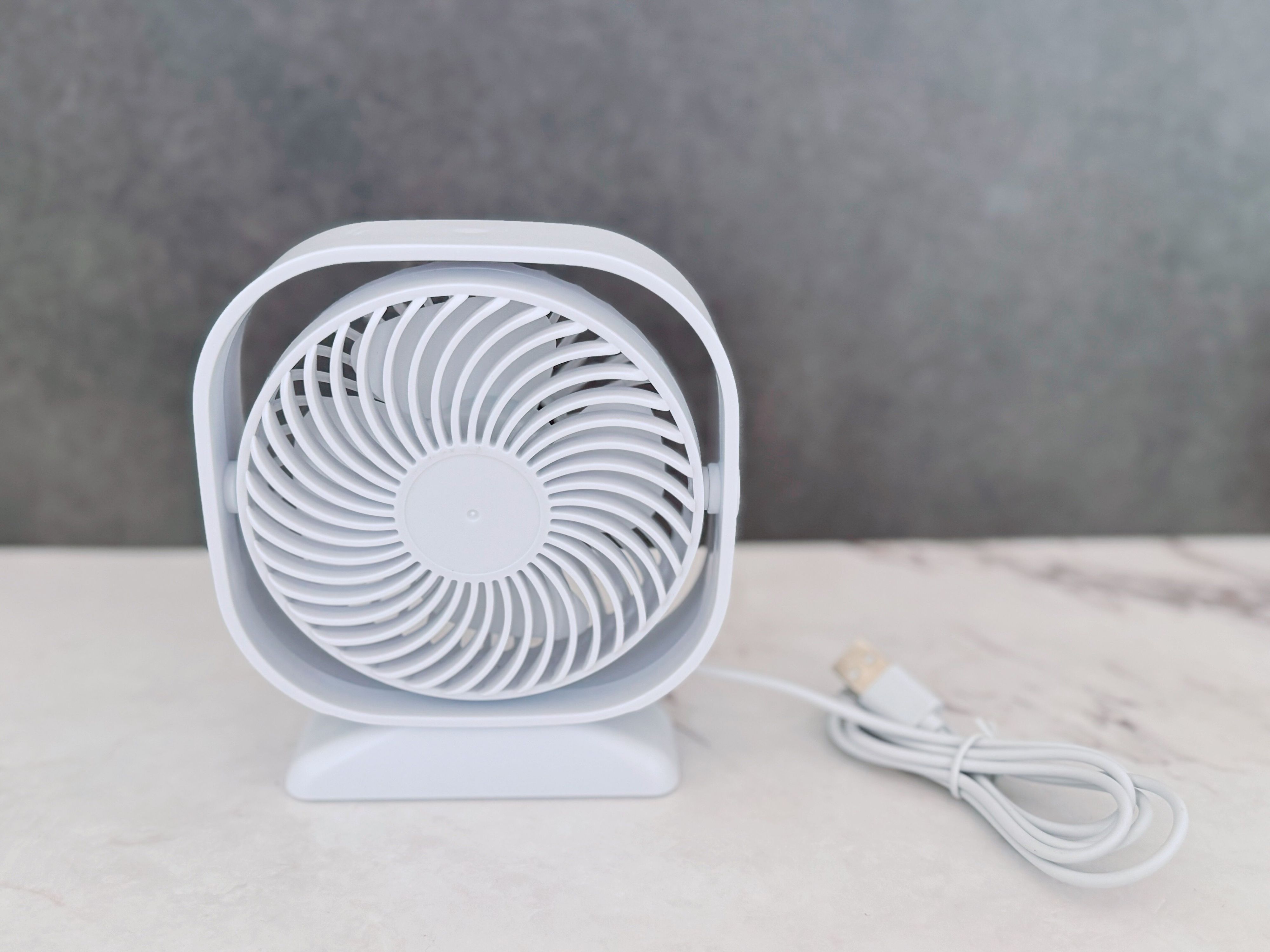 商品情報「扇風機(USB、四角丸型、ブラケット付)」