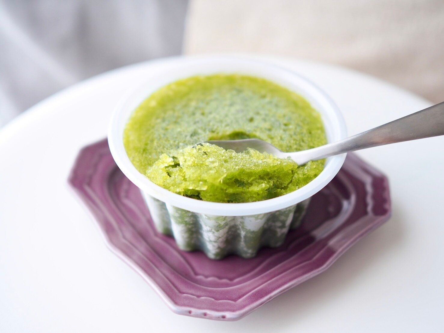 シャトレーゼ「白州名水かき氷 宇治抹茶金時 北海道産小豆の粒あん入り」商品写真