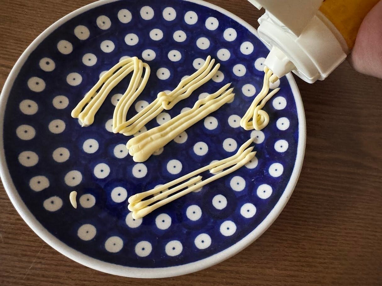 チューブキャップバターをつけてバターを絞ったところ