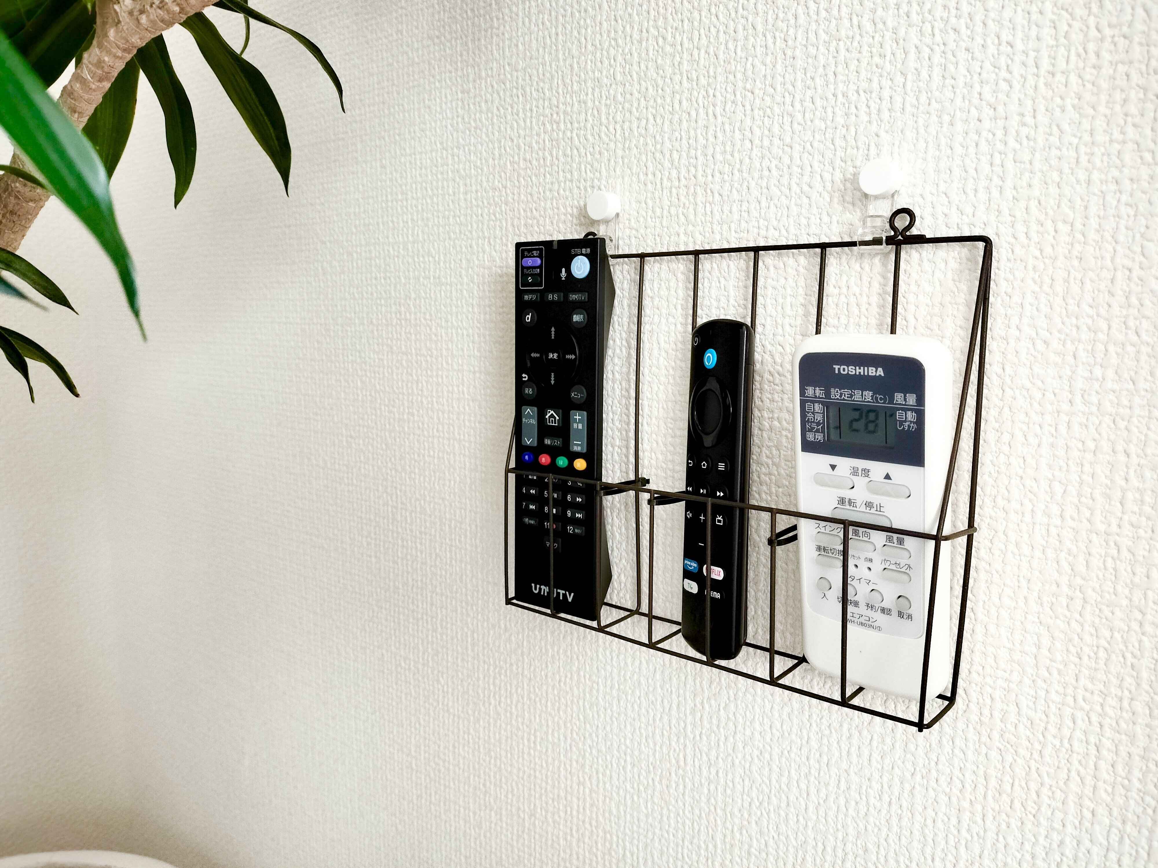 DIYしたリモコンラックの画像