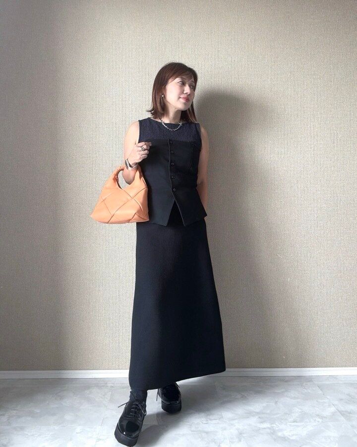 フロントボタンビスチェ　GU