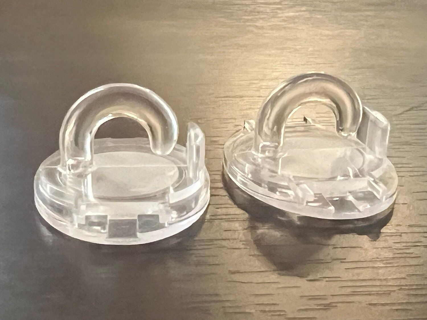 ダイソーで見つけた「きれいにはがせる天デコフック」は優れもの!