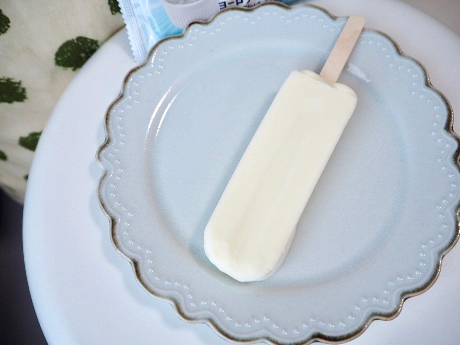 シャトレーゼ「まるかじりバー　クリームチーズ」開封後写真