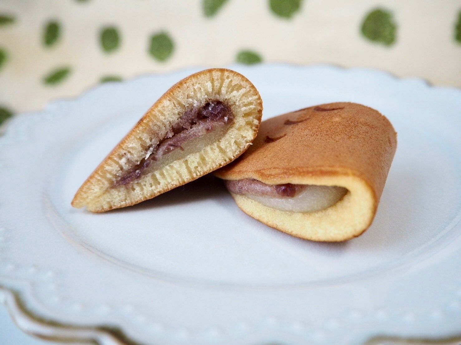 シャトレーゼ「こいのぼり　小倉クリーム」断面写真