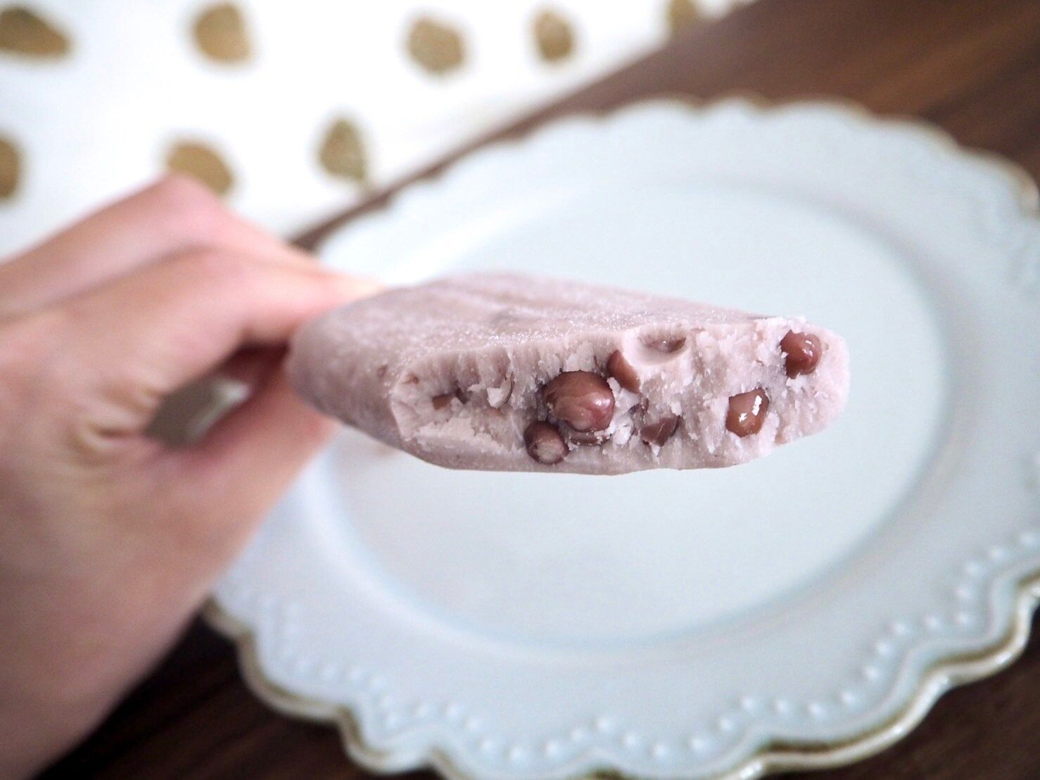 シャトレーゼ「和菓子アイス 十勝あずき」断面画像