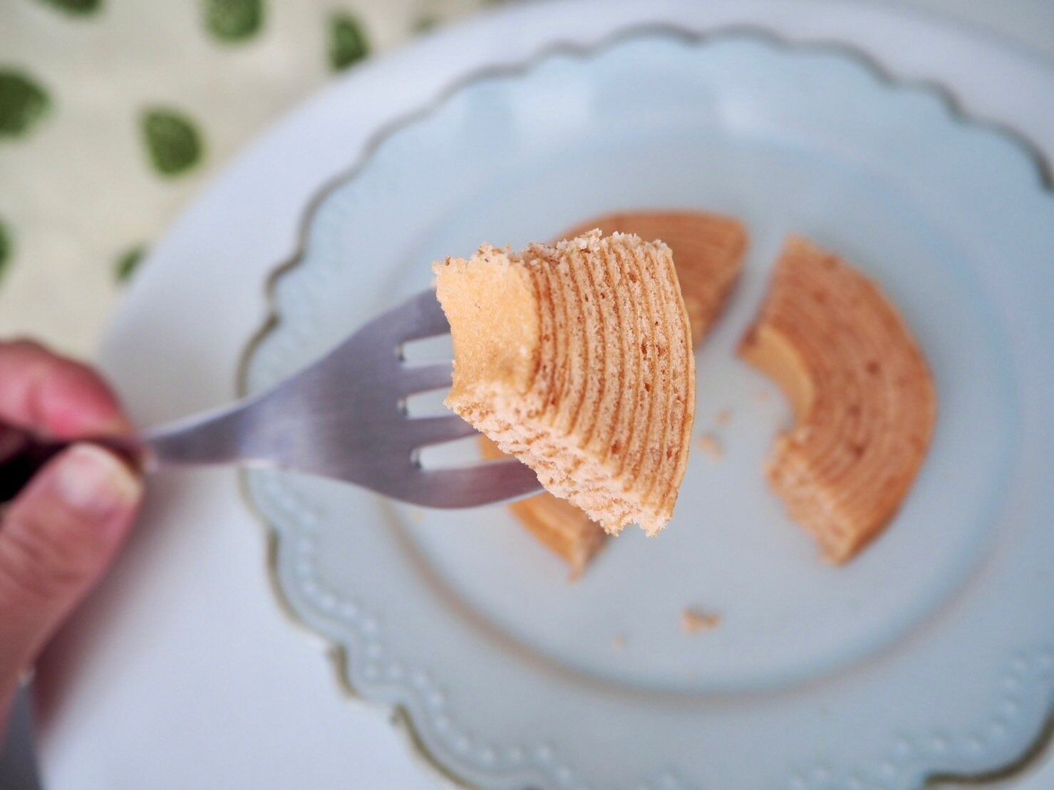 シャトレーゼ「バウムクーヘンすこやかの樹 さくら」断面写真