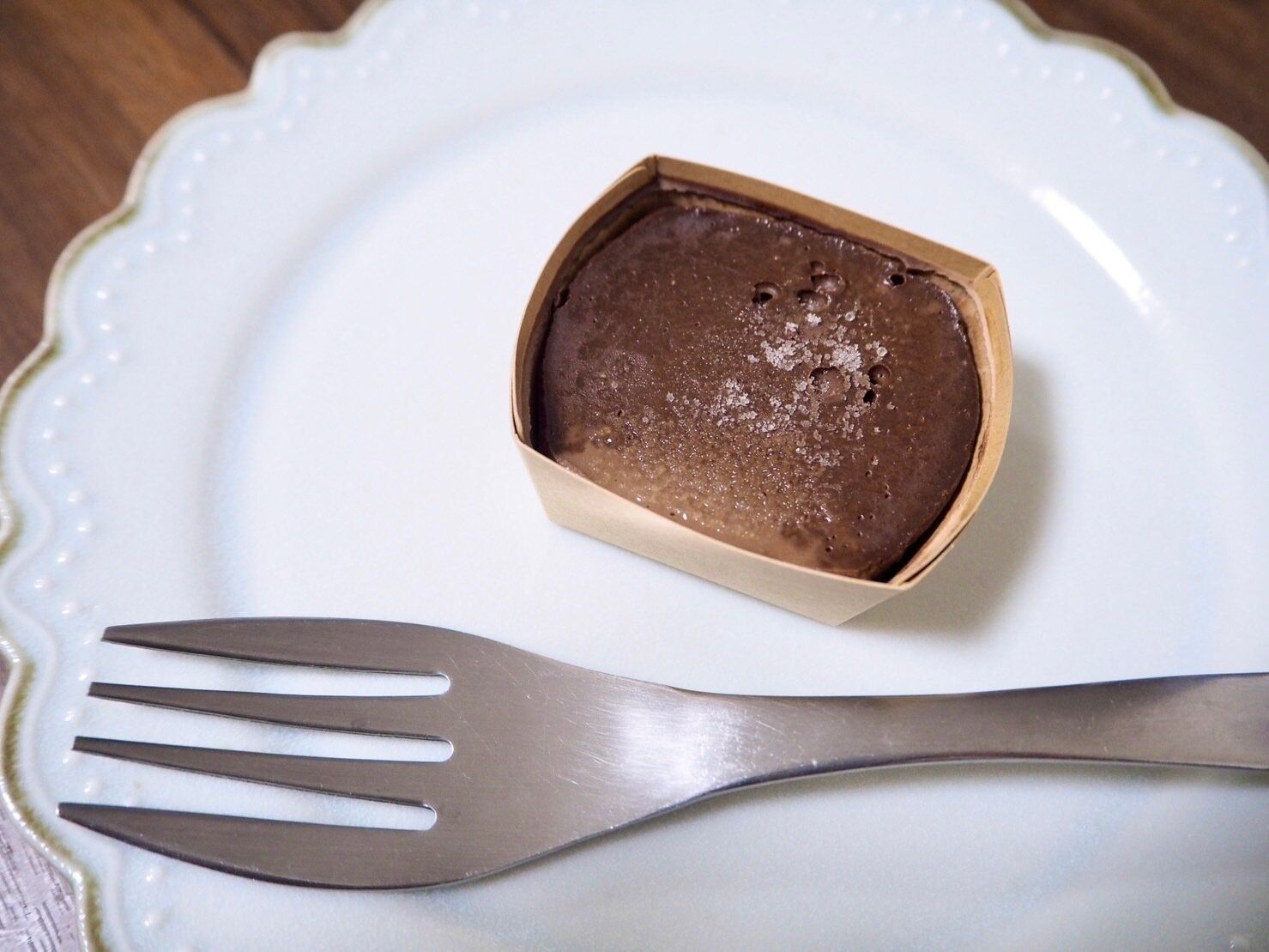 シャトレーゼ「濃厚ショコラテリーヌ」開封写真