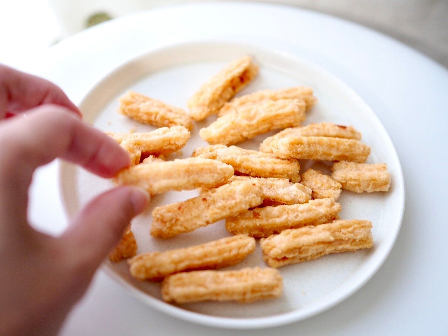 シャトレーゼ「揚げ煎 海老塩 小袋」商品写真