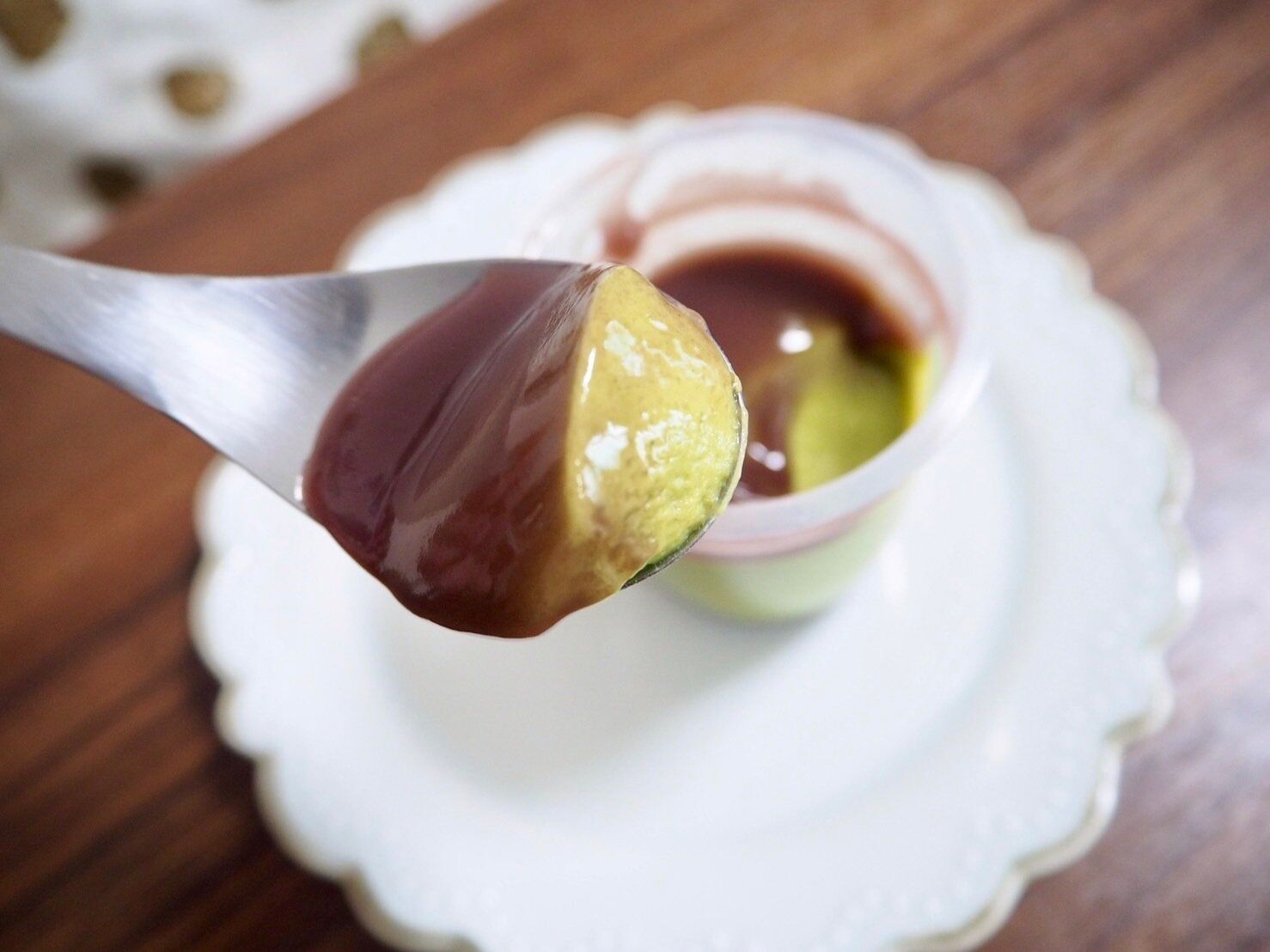 シャトレーゼ「宇治抹茶のプリン」断面写真