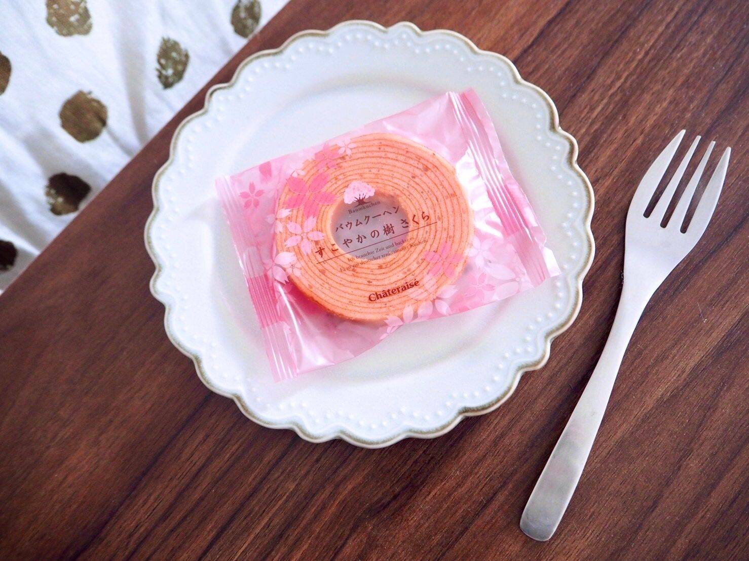 シャトレーゼ「バウムクーヘンすこやかの樹さくら」商品画像