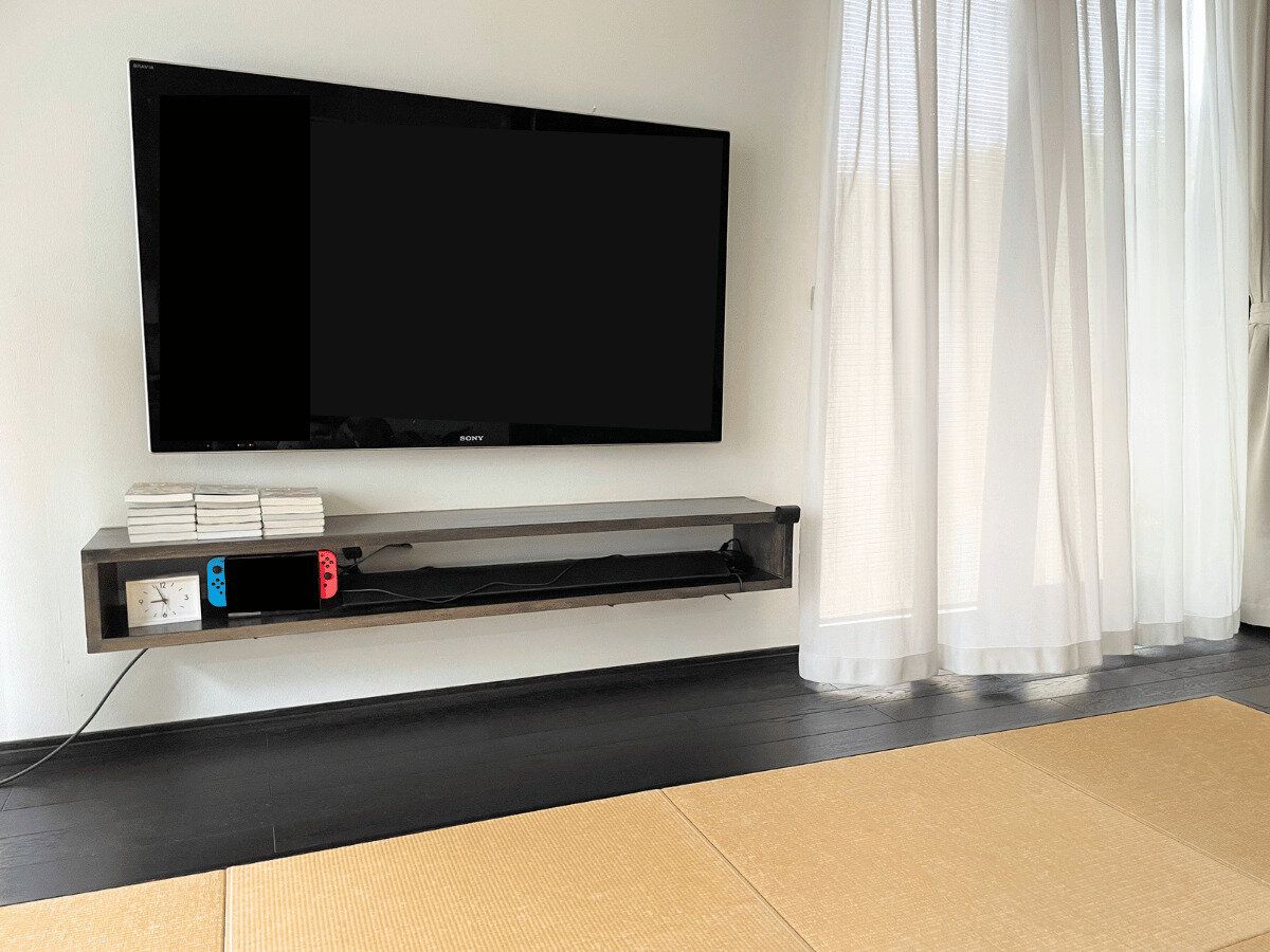 ミニマリストのテレビボード