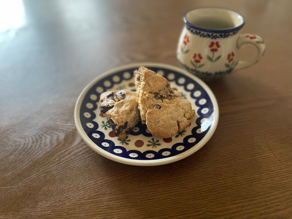 スコーンとコーヒー