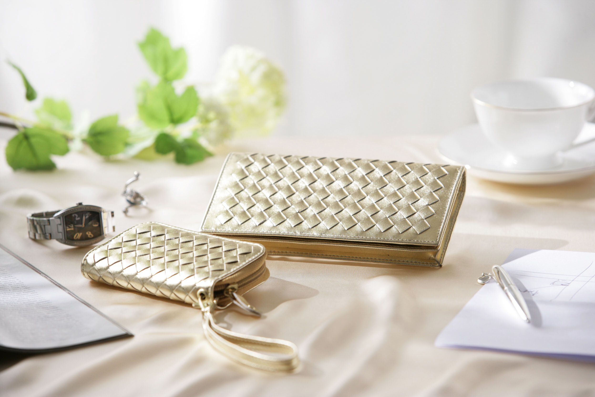 お金持ちはみんな買っていた!秋の「実り財布」の特徴は?何色がいい? 【Dr.コパの風水解説】