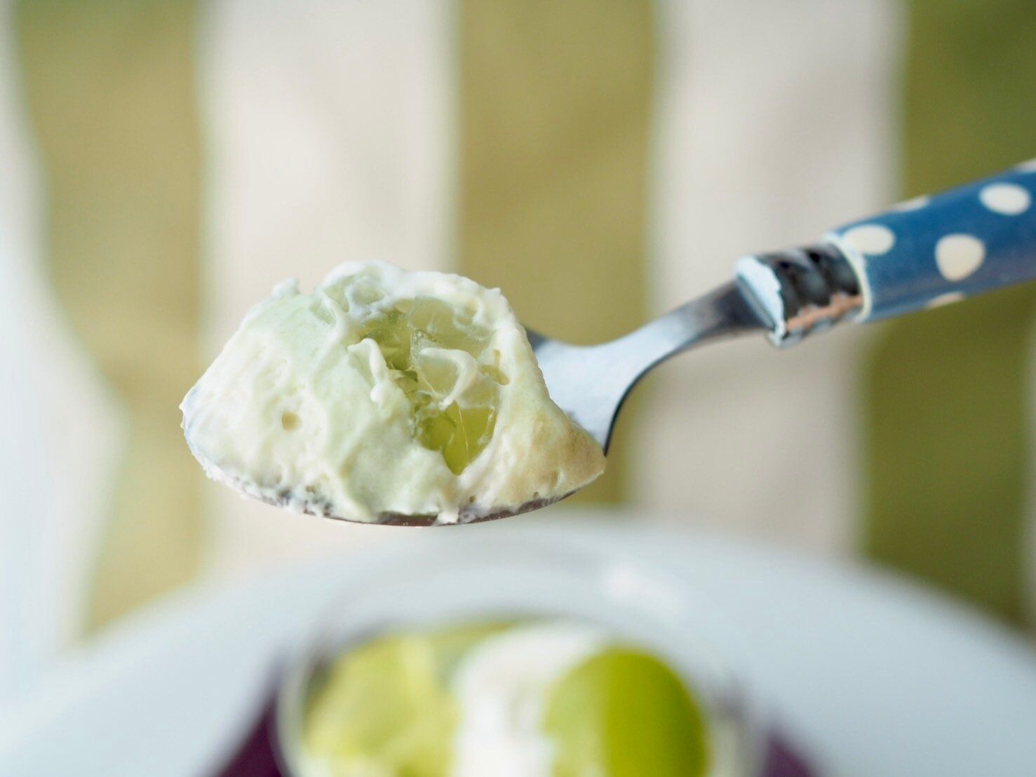 シャトレーゼ「Dessertパルフェ シャインマスカット」商品写真