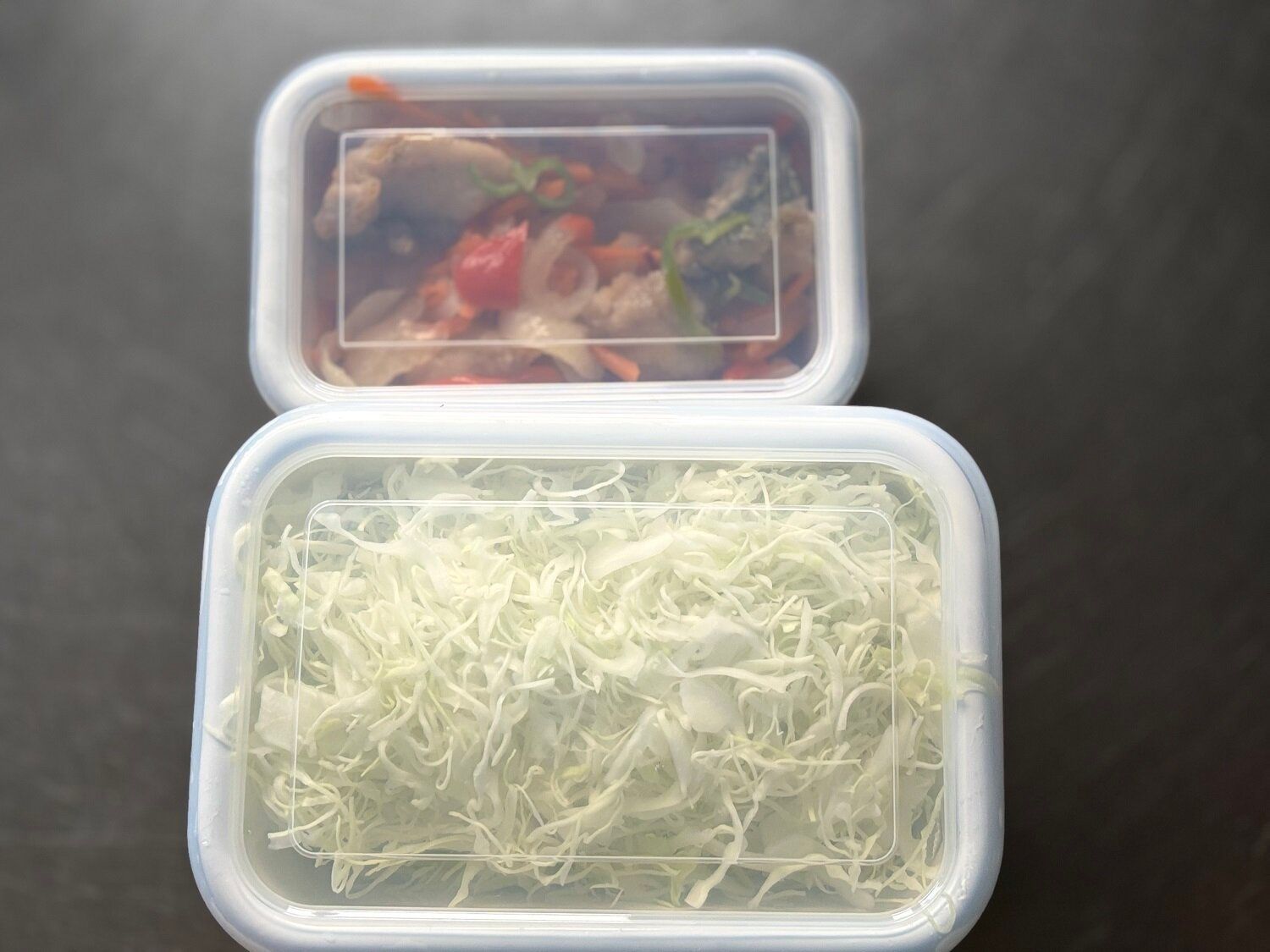 【3COINS】グレー色がかわいすぎる!機能もうれしいホーロー容器