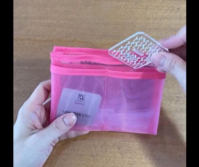 【キャンドゥ】推し活にぴったり！推し色クリアポーチ