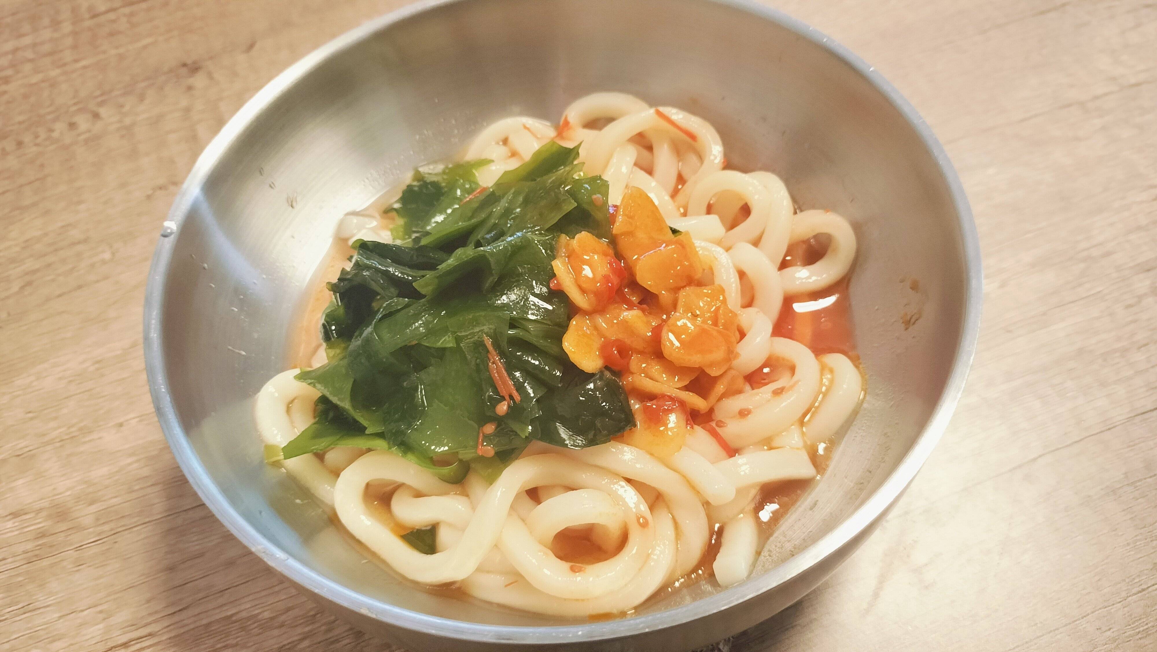 梅にんにく辣油うどん