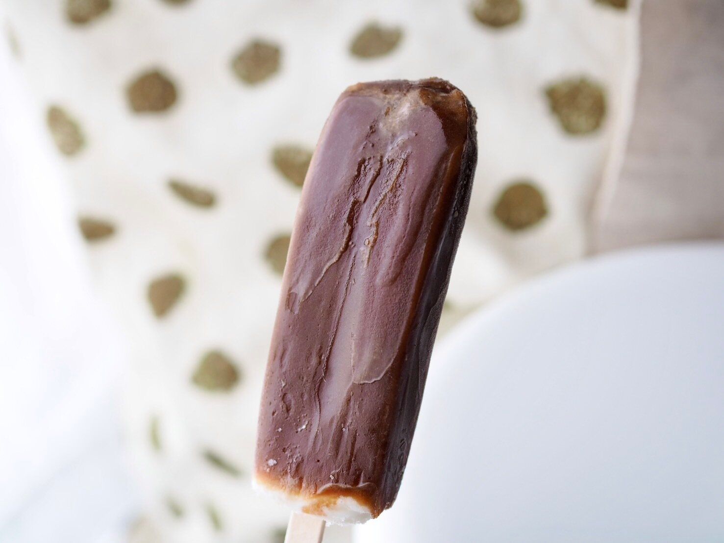 シャトレーゼ「やわらか氷バー クラフトコーラ」商品写真