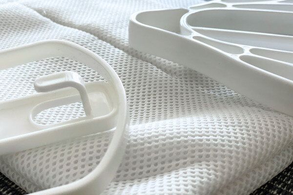 【ダイソー・セリア】乾きにくいパーカー＆靴がスッキリ解決！技ありハンガー2選